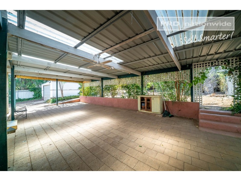 1 Waranga Avenue, Mount Austin NSW 2650
