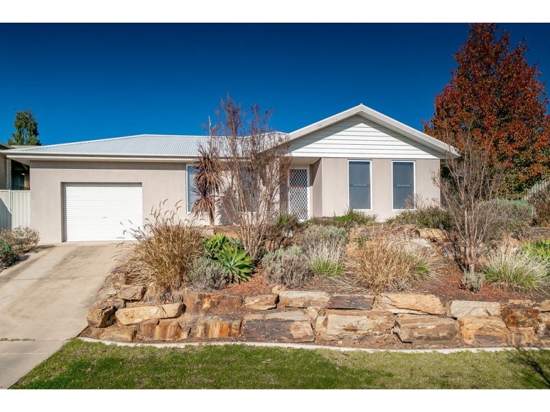 89 Kaloona Drive, Bourkelands NSW 2650