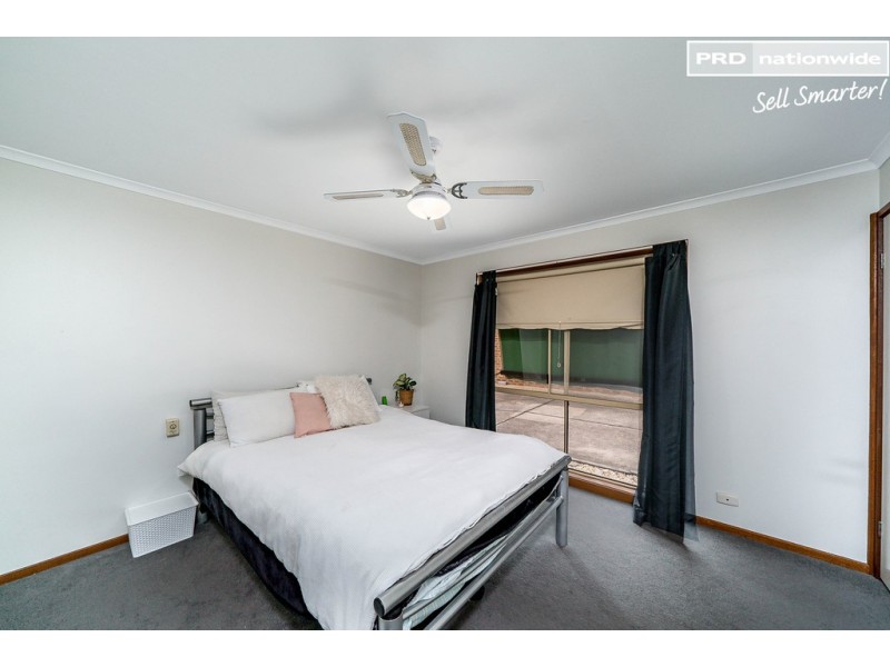 2/22 Dove Street, Mount Austin NSW 2650