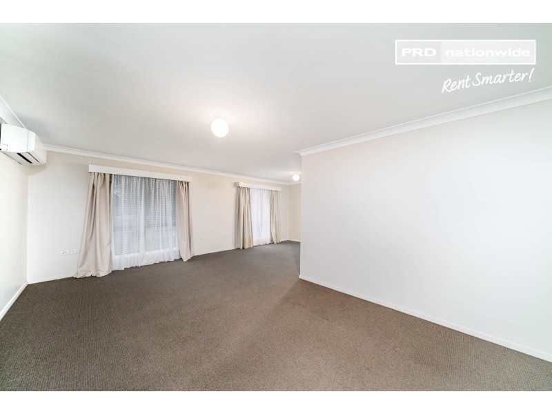 49 Red Hill Road, Kooringal NSW 2650