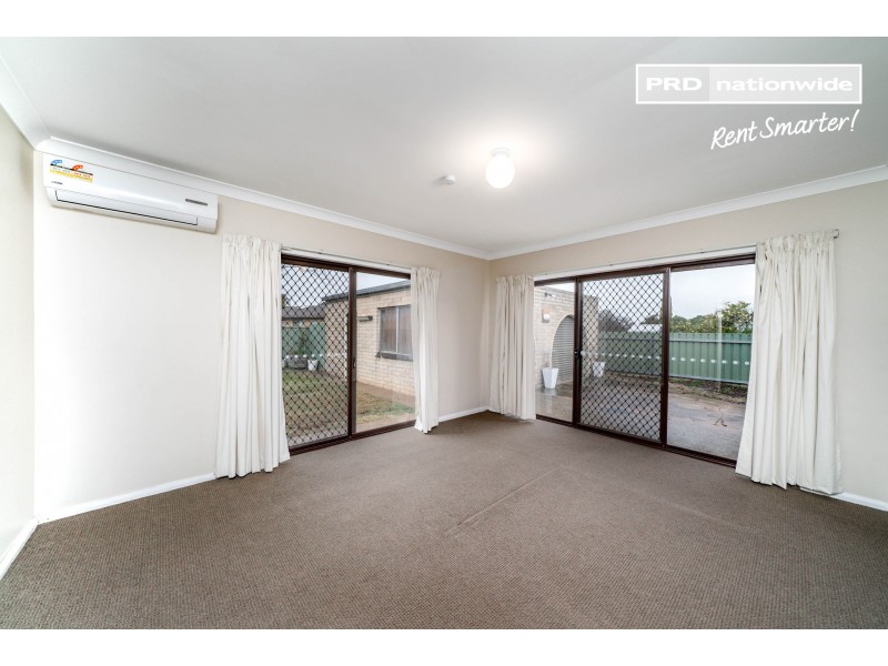 49 Red Hill Road, Kooringal NSW 2650