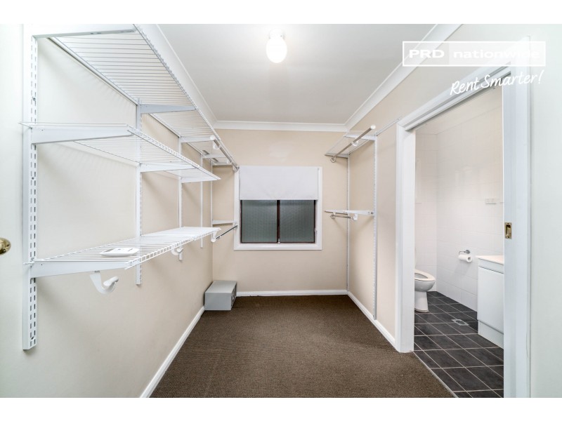 49 Red Hill Road, Kooringal NSW 2650