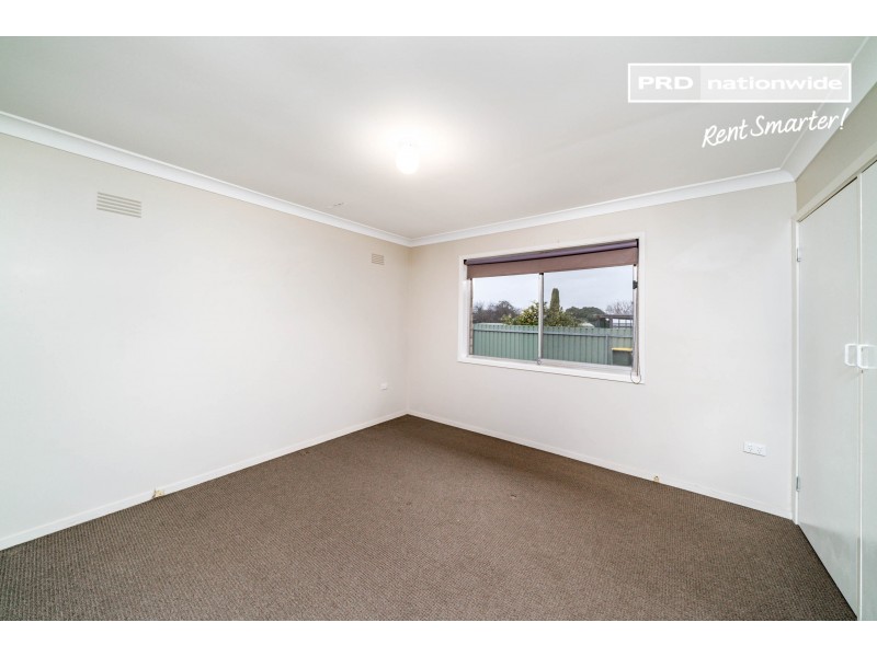 49 Red Hill Road, Kooringal NSW 2650