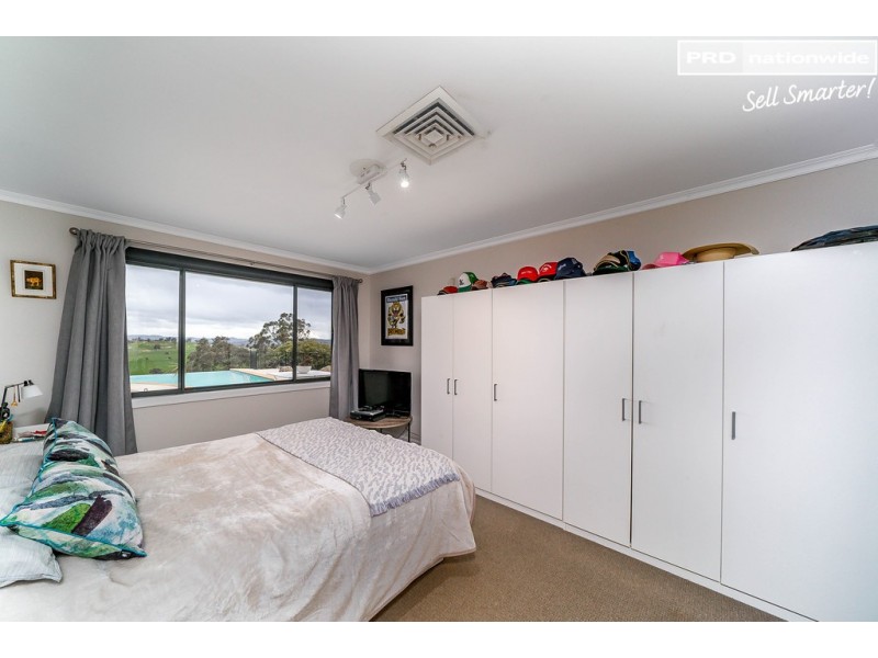 77 Bavin Road, North Wagga Wagga NSW 2650