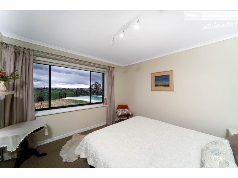77 Bavin Road, North Wagga Wagga NSW 2650