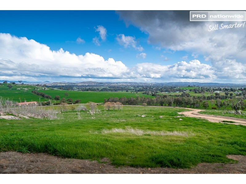 77 Bavin Road, North Wagga Wagga NSW 2650