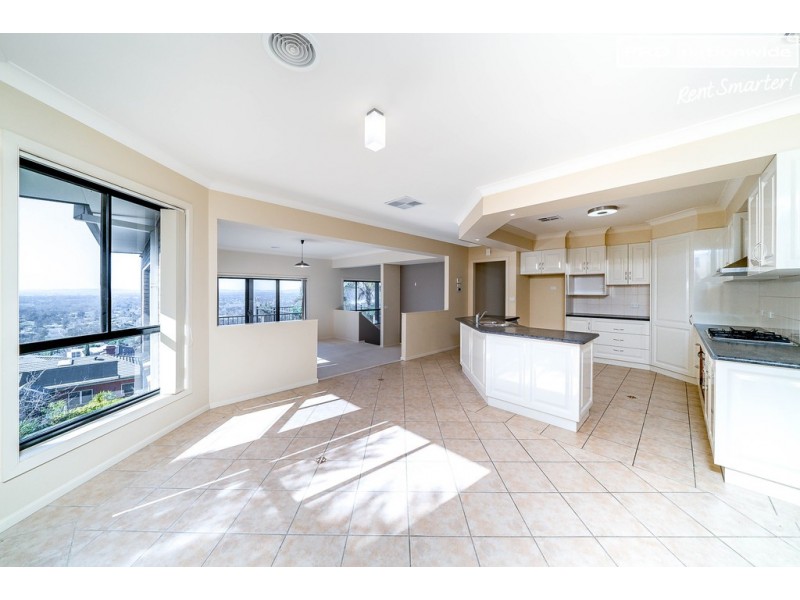 5 Gibbes Close, Kooringal NSW 2650