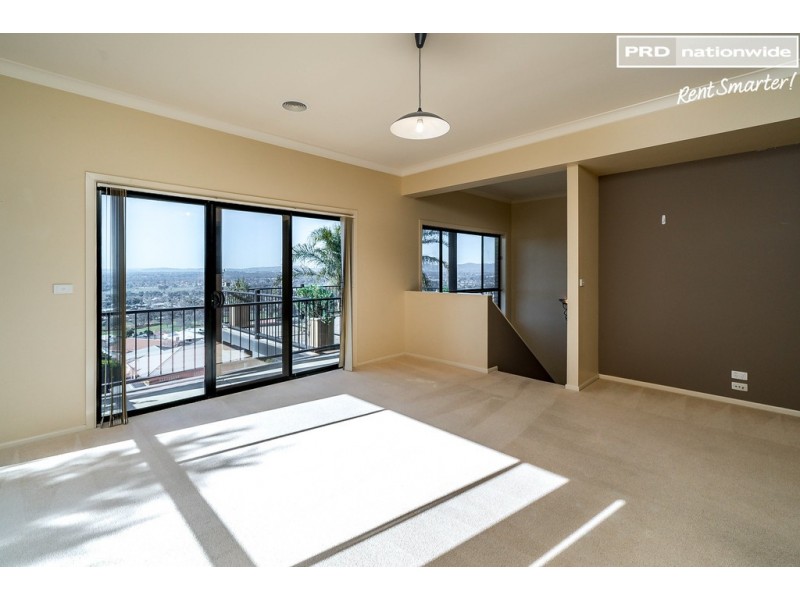 5 Gibbes Close, Kooringal NSW 2650