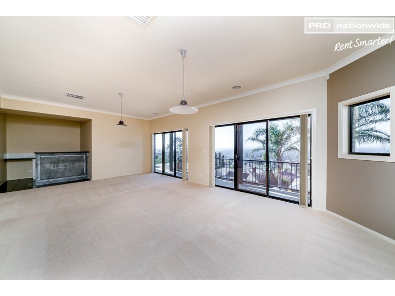 5 Gibbes Close, Kooringal NSW 2650