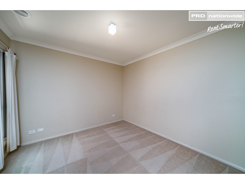 5 Gibbes Close, Kooringal NSW 2650