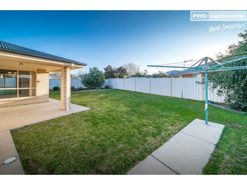 32 Franklin Drive, Estella NSW 2650