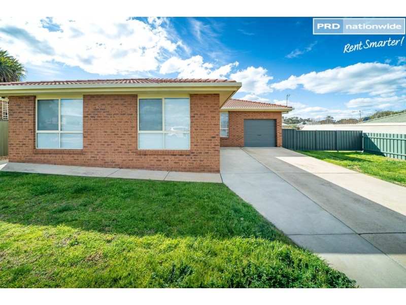 10 Avocet Drive, Estella NSW 2650