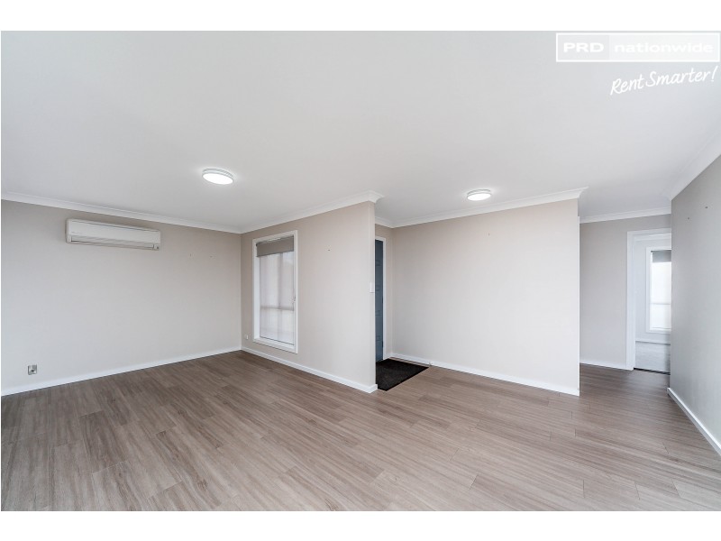 10 Avocet Drive, Estella NSW 2650