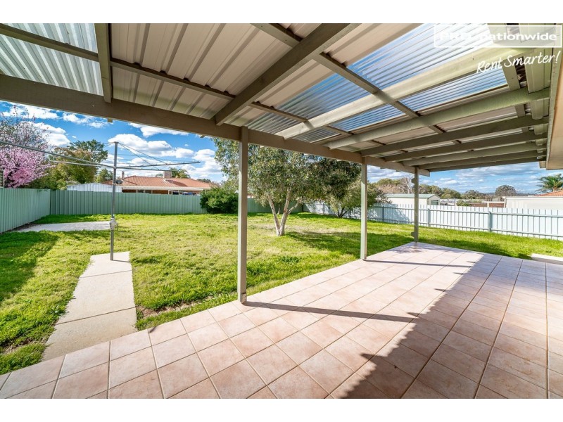 10 Avocet Drive, Estella NSW 2650