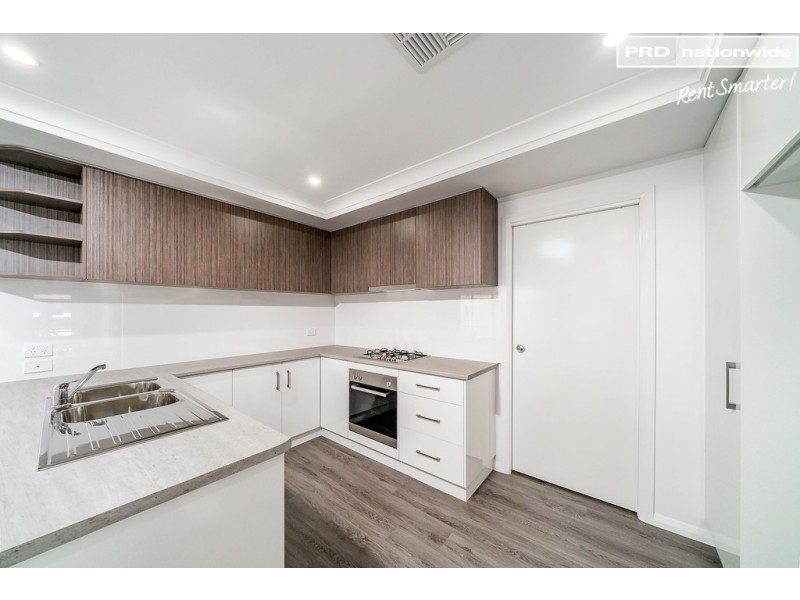 2 Hughes Court, Lloyd NSW 2650