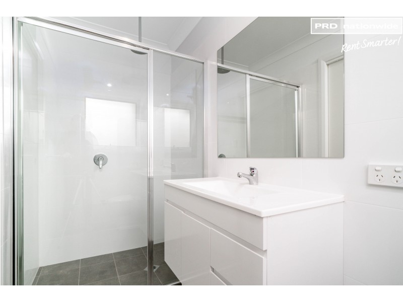 2 Hughes Court, Lloyd NSW 2650