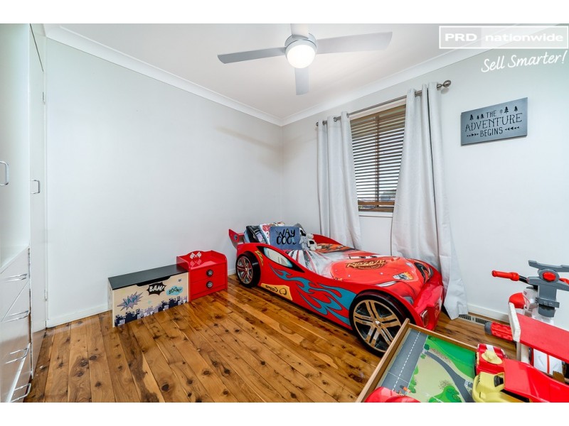 72 Stanley Street, Kooringal NSW 2650