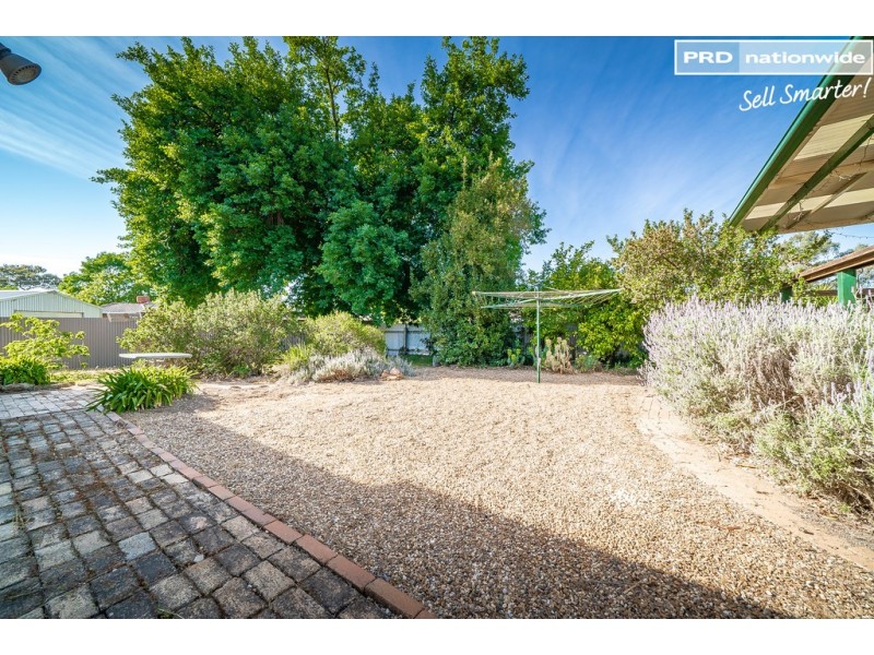 31 Plumpton Road, Kooringal NSW 2650