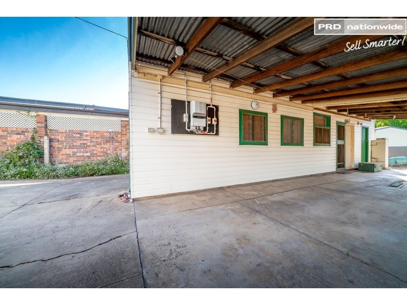 31 Plumpton Road, Kooringal NSW 2650