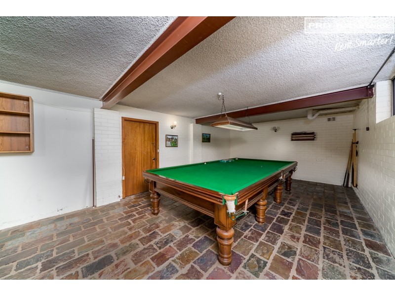 28 Lakeside Drive, Lake Albert NSW 2650