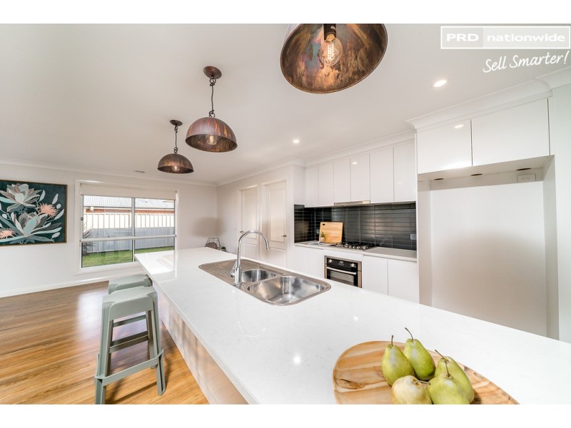 96 Barmedman Avenue, Gobbagombalin NSW 2650