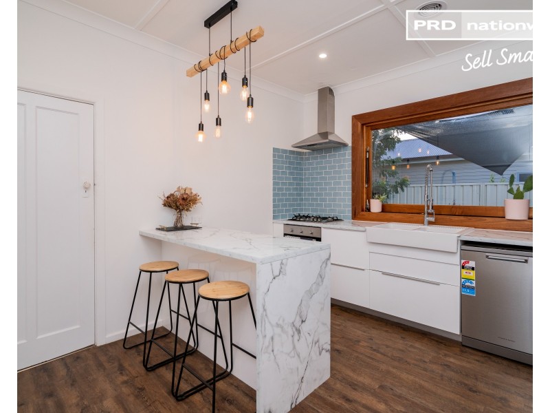 54 Gormly Avenue, Wagga Wagga NSW 2650