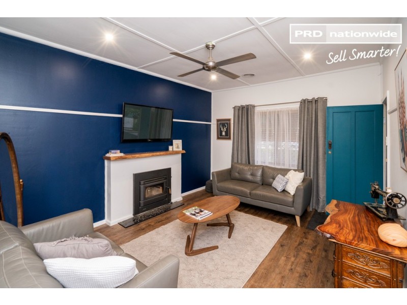 54 Gormly Avenue, Wagga Wagga NSW 2650