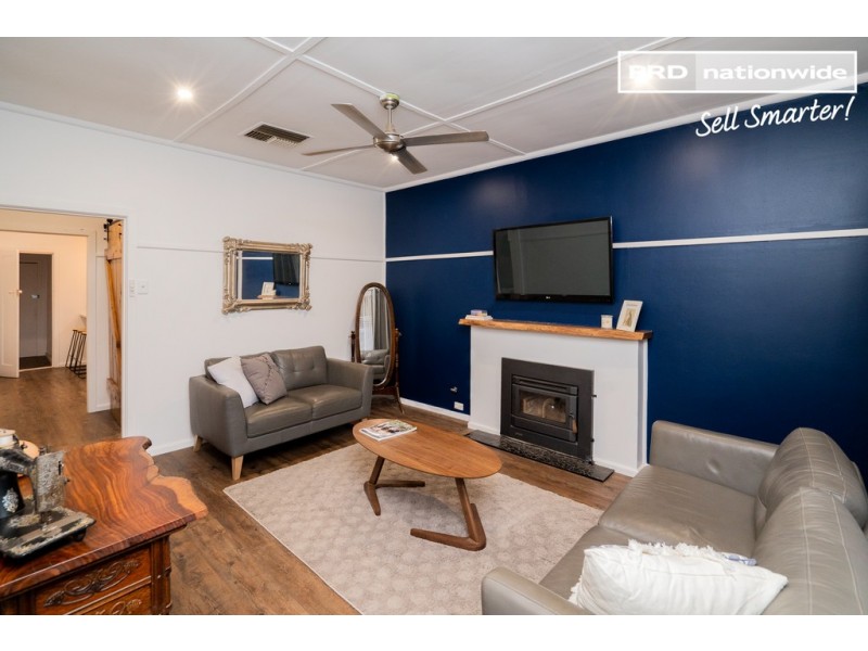 54 Gormly Avenue, Wagga Wagga NSW 2650