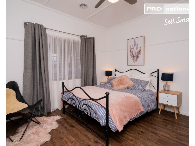 54 Gormly Avenue, Wagga Wagga NSW 2650