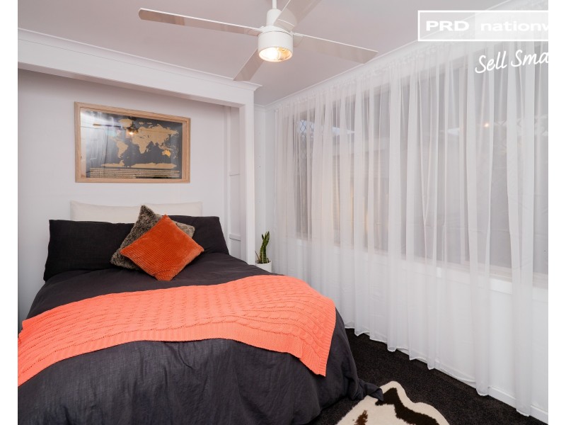 54 Gormly Avenue, Wagga Wagga NSW 2650