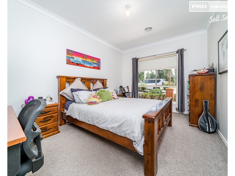 6 Campaspe Close, Springvale NSW 2650