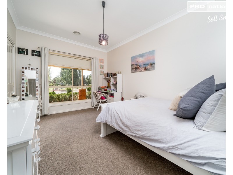 6 Campaspe Close, Springvale NSW 2650