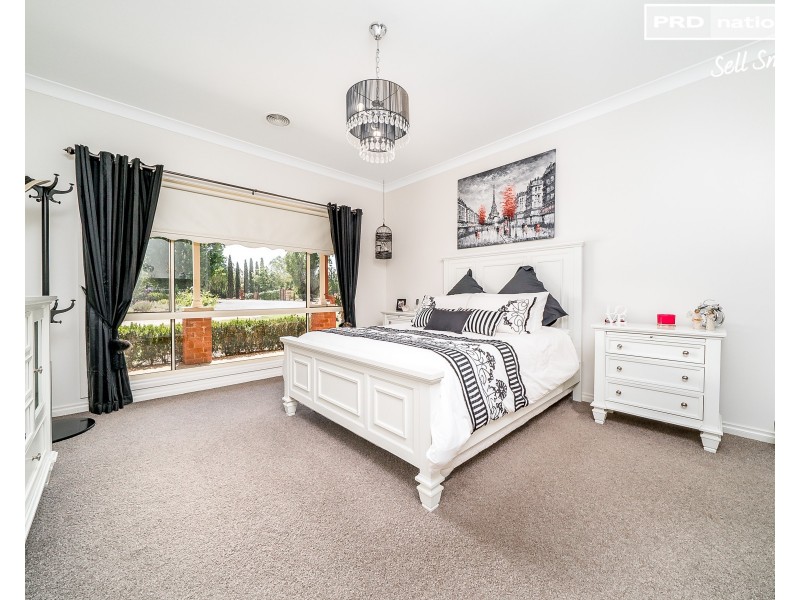 6 Campaspe Close, Springvale NSW 2650