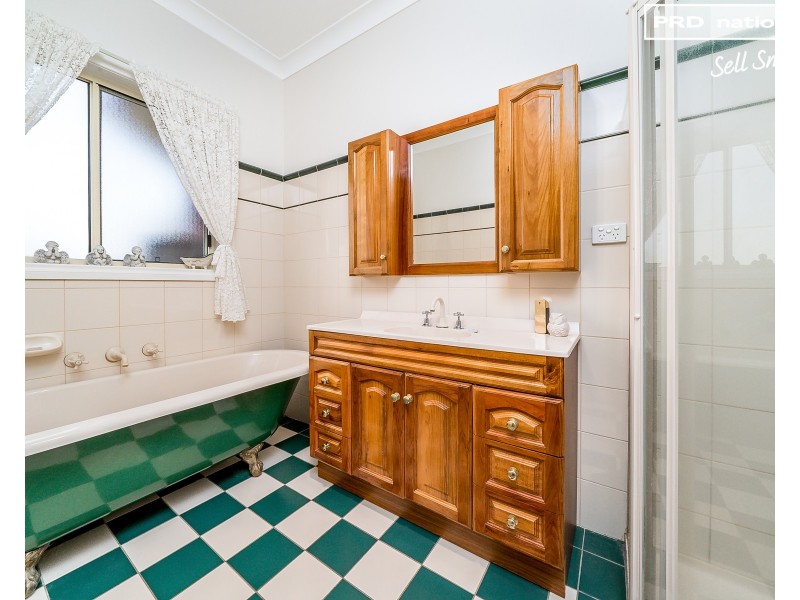 6 Campaspe Close, Springvale NSW 2650