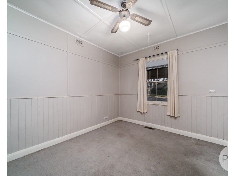 8 Albert Street, Wagga Wagga NSW 2650