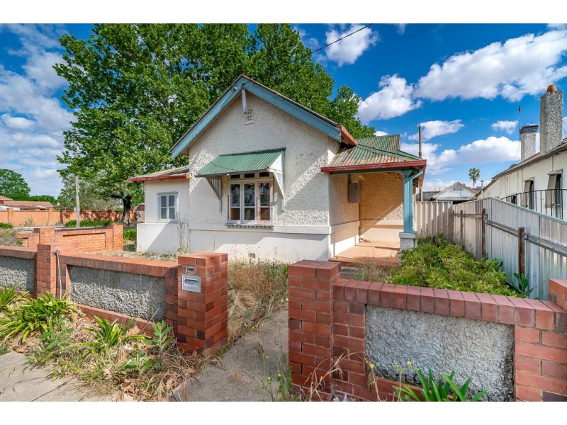 39 Crampton Street, Wagga Wagga NSW 2650