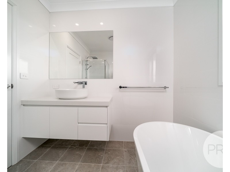 95 Coleman Street, Turvey Park NSW 2650