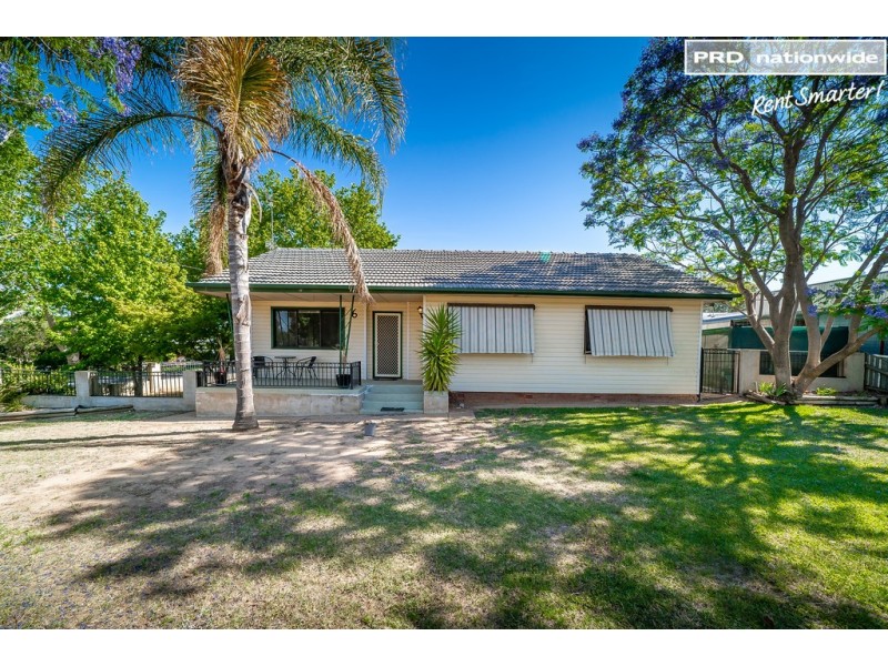 6 John Street, Kooringal NSW 2650