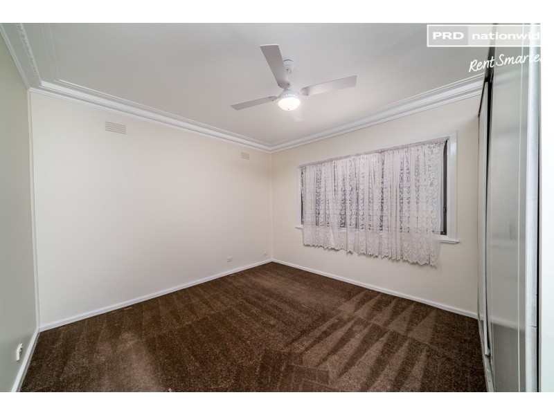 6 John Street, Kooringal NSW 2650