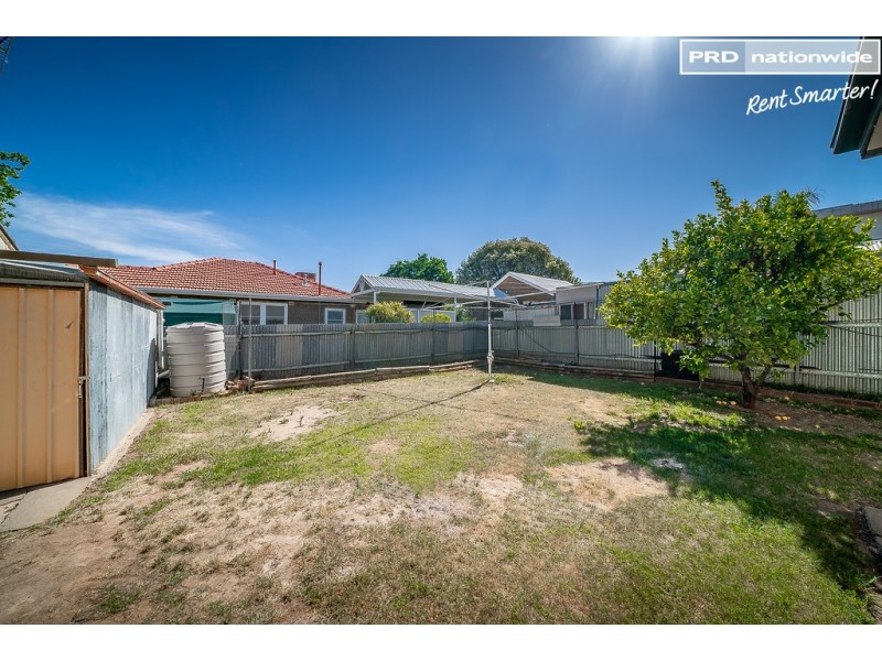 6 John Street, Kooringal NSW 2650