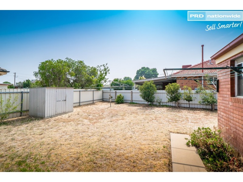 1/33 Bruce Street, Tolland NSW 2650