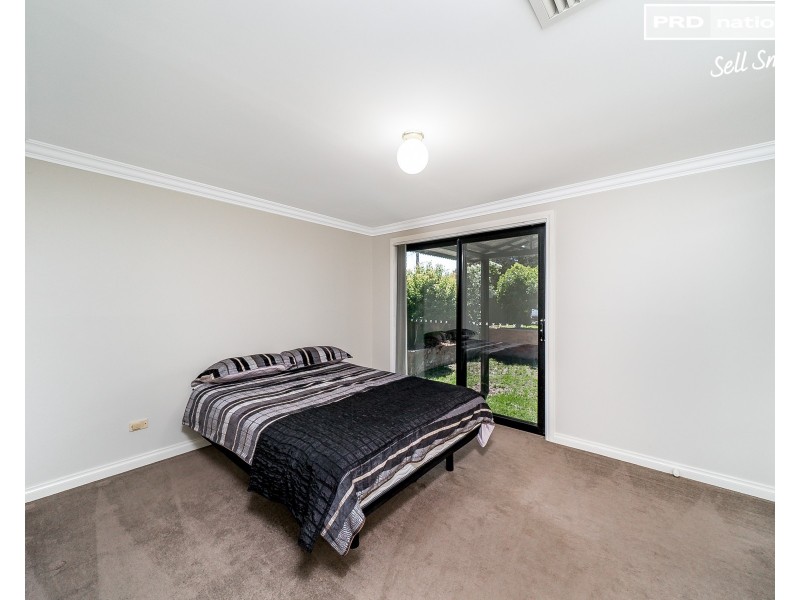 77 Balmoral Crescent, Lake Albert NSW 2650