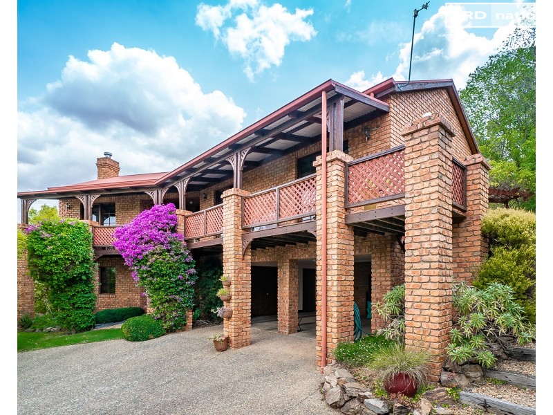 2 Baree Place, Kooringal NSW 2650