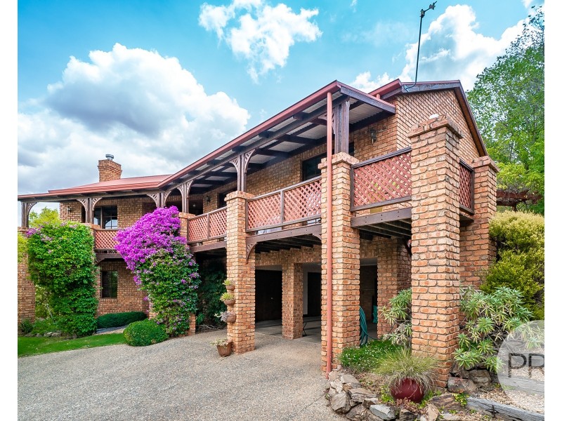 2 Baree Place, Kooringal NSW 2650