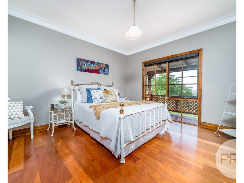 2 Baree Place, Kooringal NSW 2650