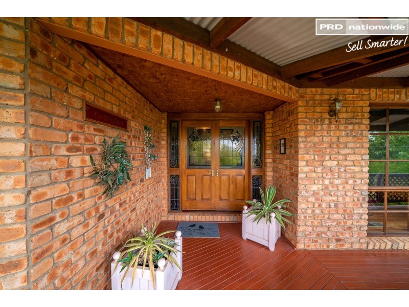 2 Baree Place, Kooringal NSW 2650