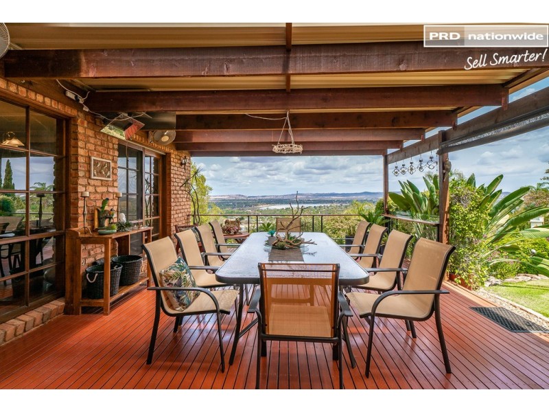 2 Baree Place, Kooringal NSW 2650