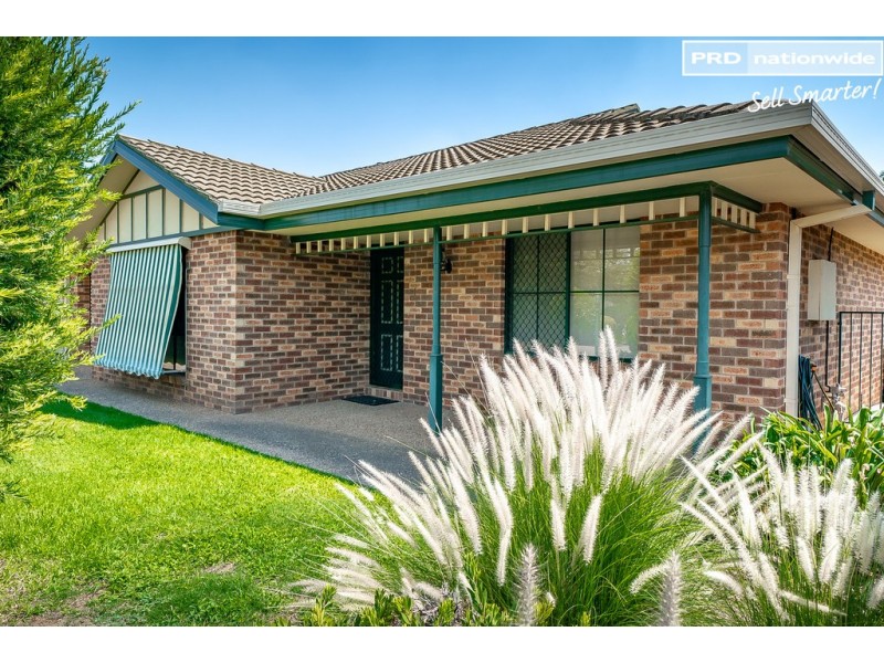 1/3 Travers Street, Wagga Wagga NSW 2650