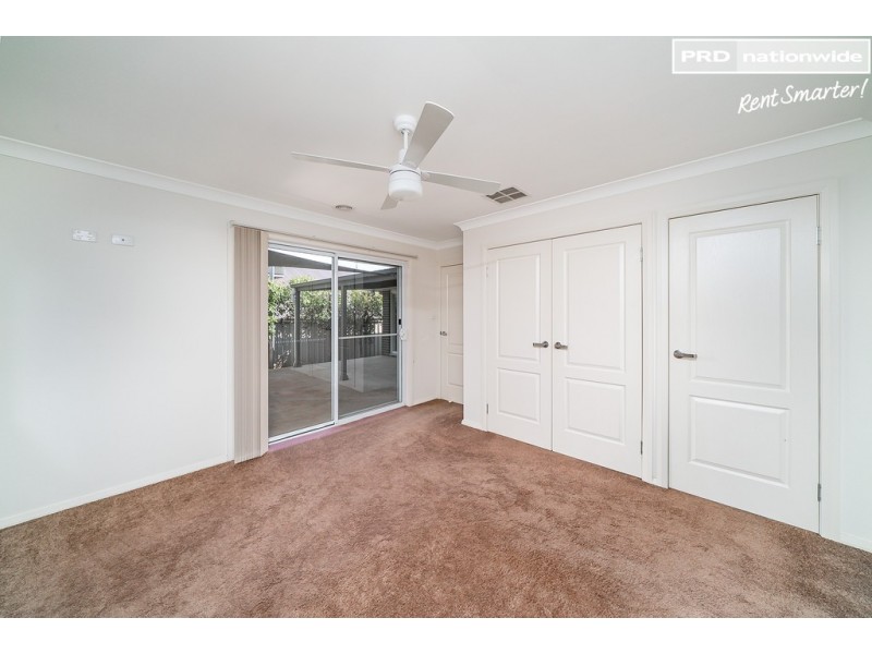 6/15 Murndal Place, Bourkelands NSW 2650