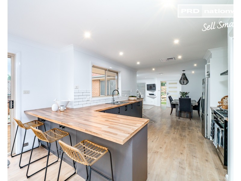 10 Ellwood Close, Bourkelands NSW 2650